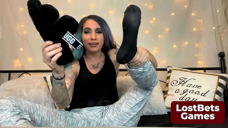 Sheena Rose & Sinn Sage Strip Tease Webcam Lesbian Game